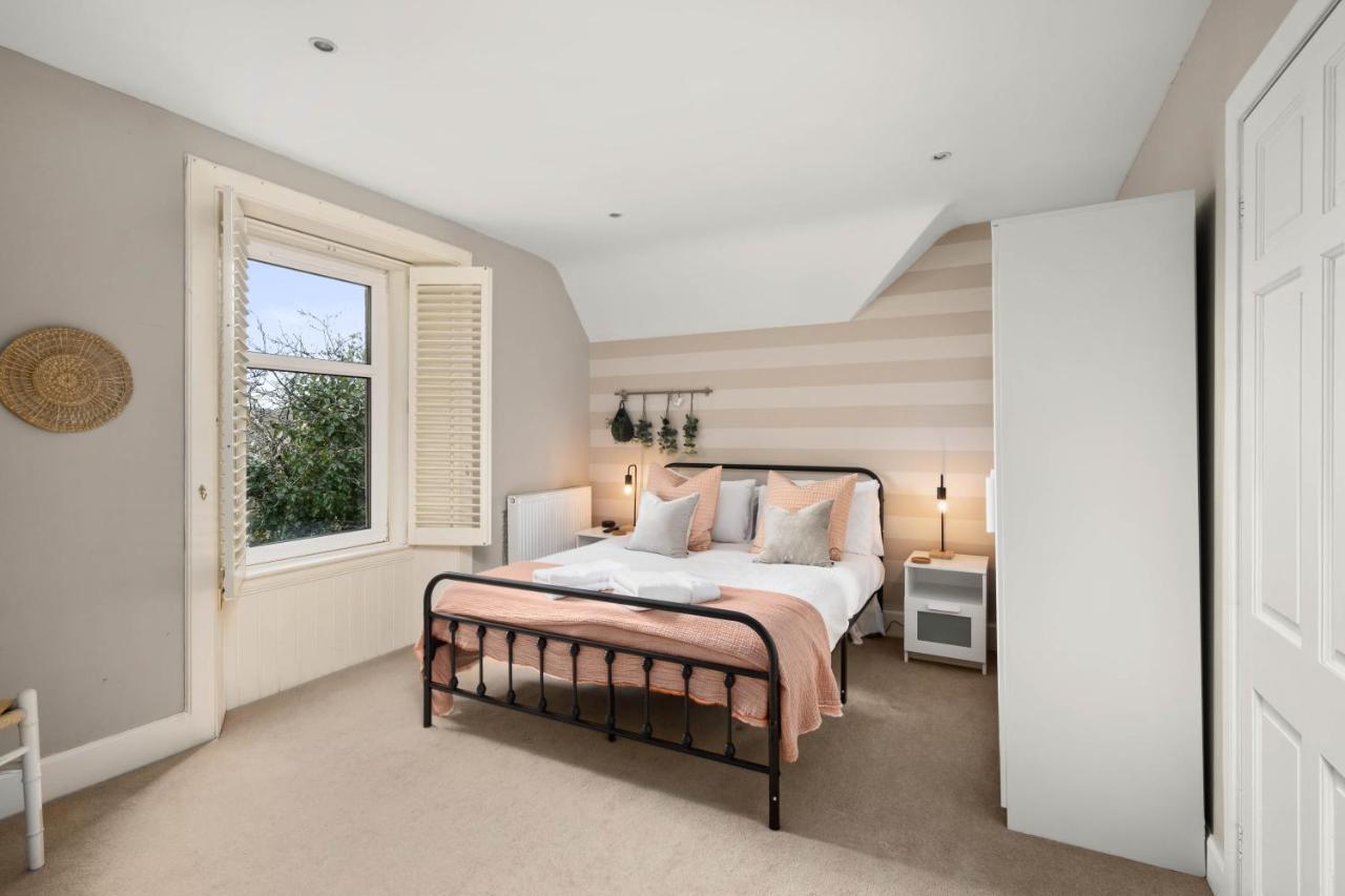 Luxury 5 Bedroom Victorian With Hot Tub * Blairgowrie and Rattray