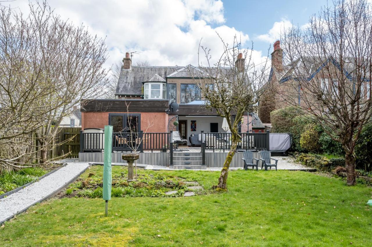 Luxury 5 Bedroom Victorian With Hot Tub *