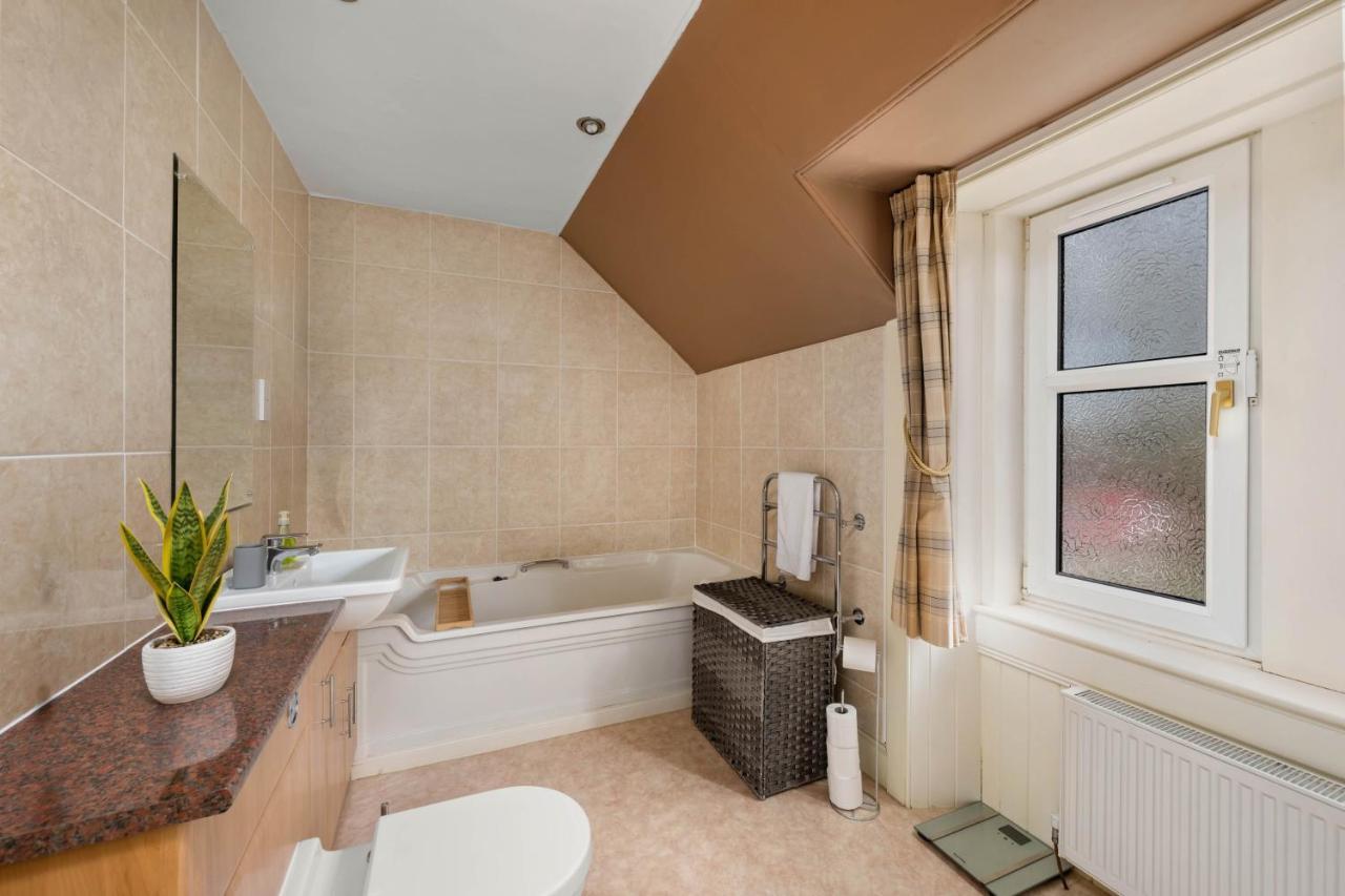 Holiday home Luxury 5 Bedroom Victorian With Hot Tub