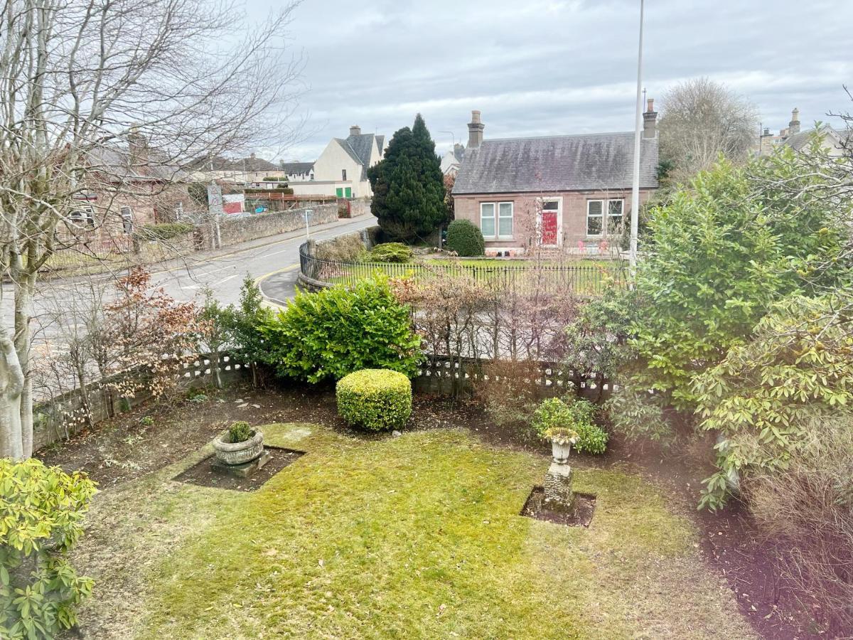Holiday home Luxury 5 Bedroom Victorian With Hot Tub Blairgowrie and Rattray