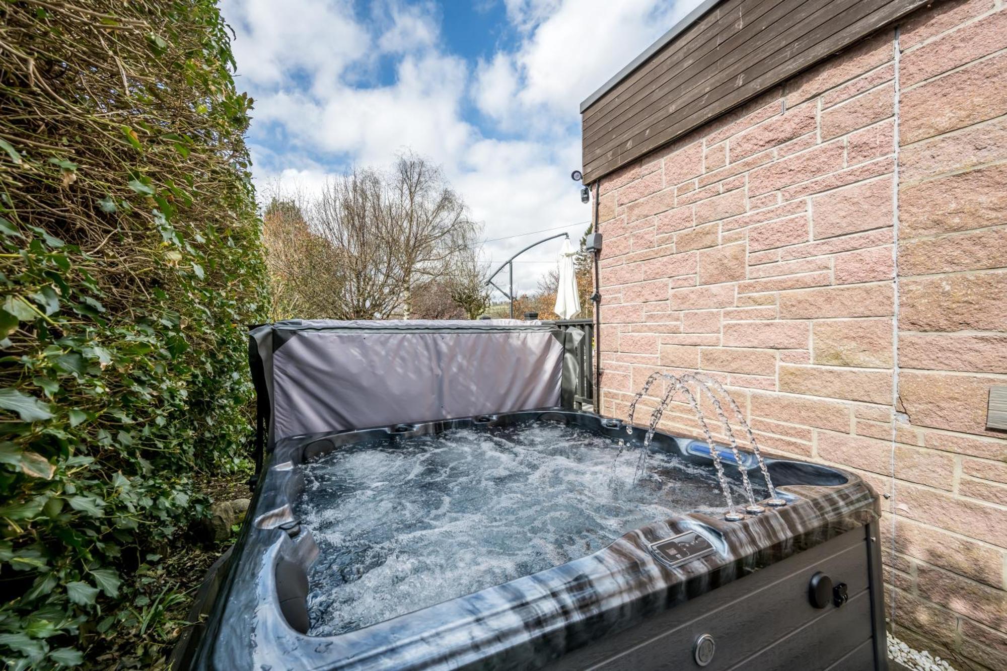 Luxury 5 Bedroom Victorian With Hot Tub Blairgowrie and Rattray